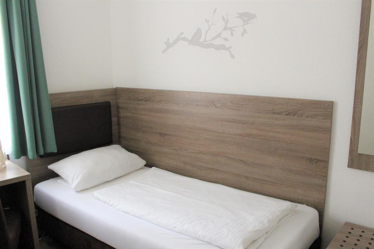 Hotel Ulmer Spatz Экстерьер фото